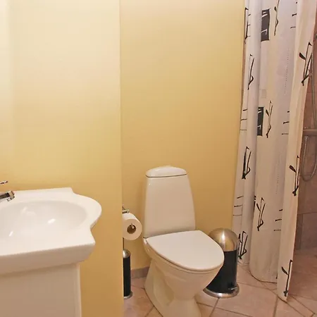 Lovely Home In Haderslev With Kitchen *